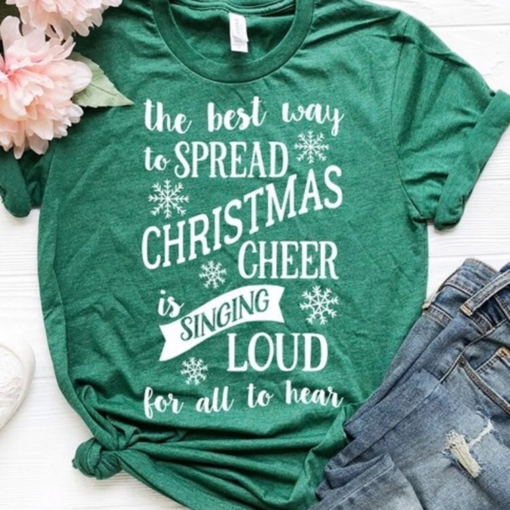🎁  Christmas tee